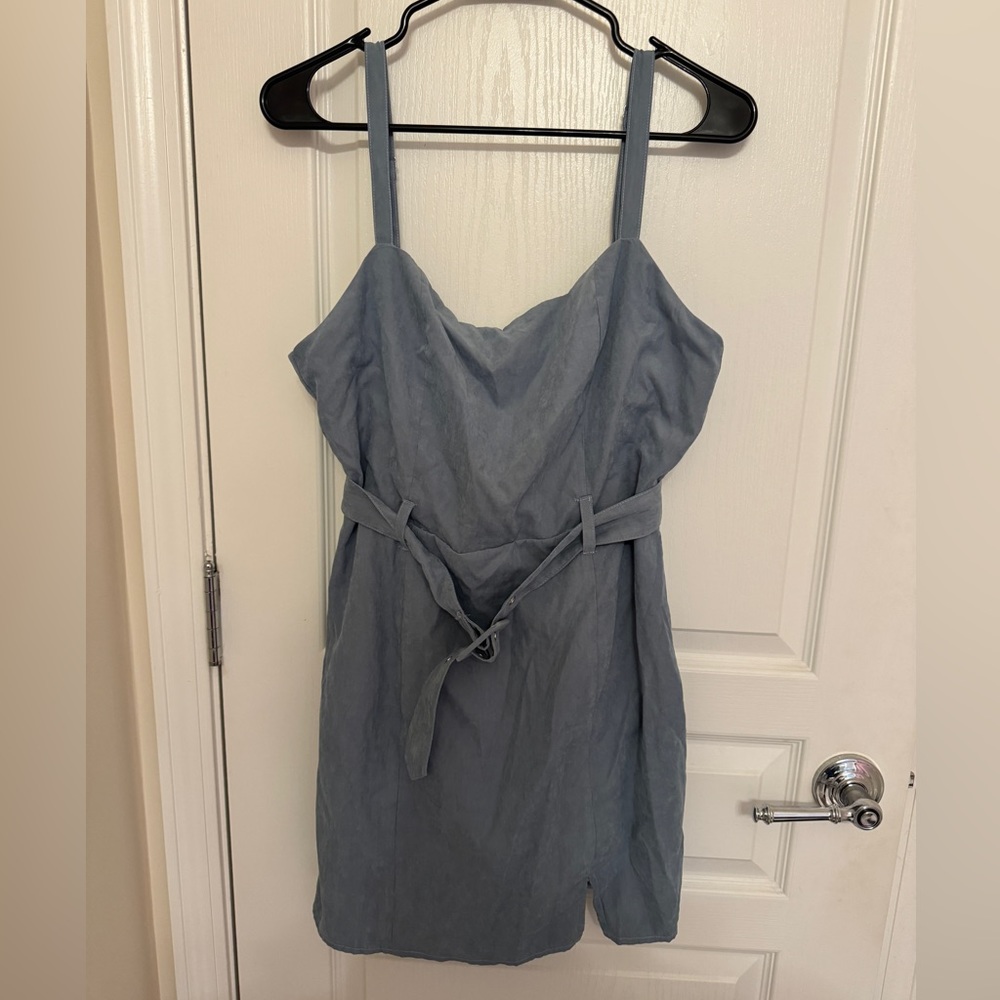 Kittenish dress